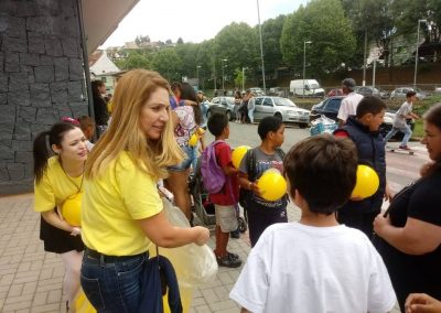 Distribuição de bolas Dia das Crianças - primeira-dama Juliana Cintra
